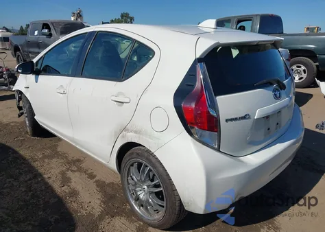 2016 Toyota Prius C Two z USA, uszkodzony, nr VIN JTDKDTB36G1116460
